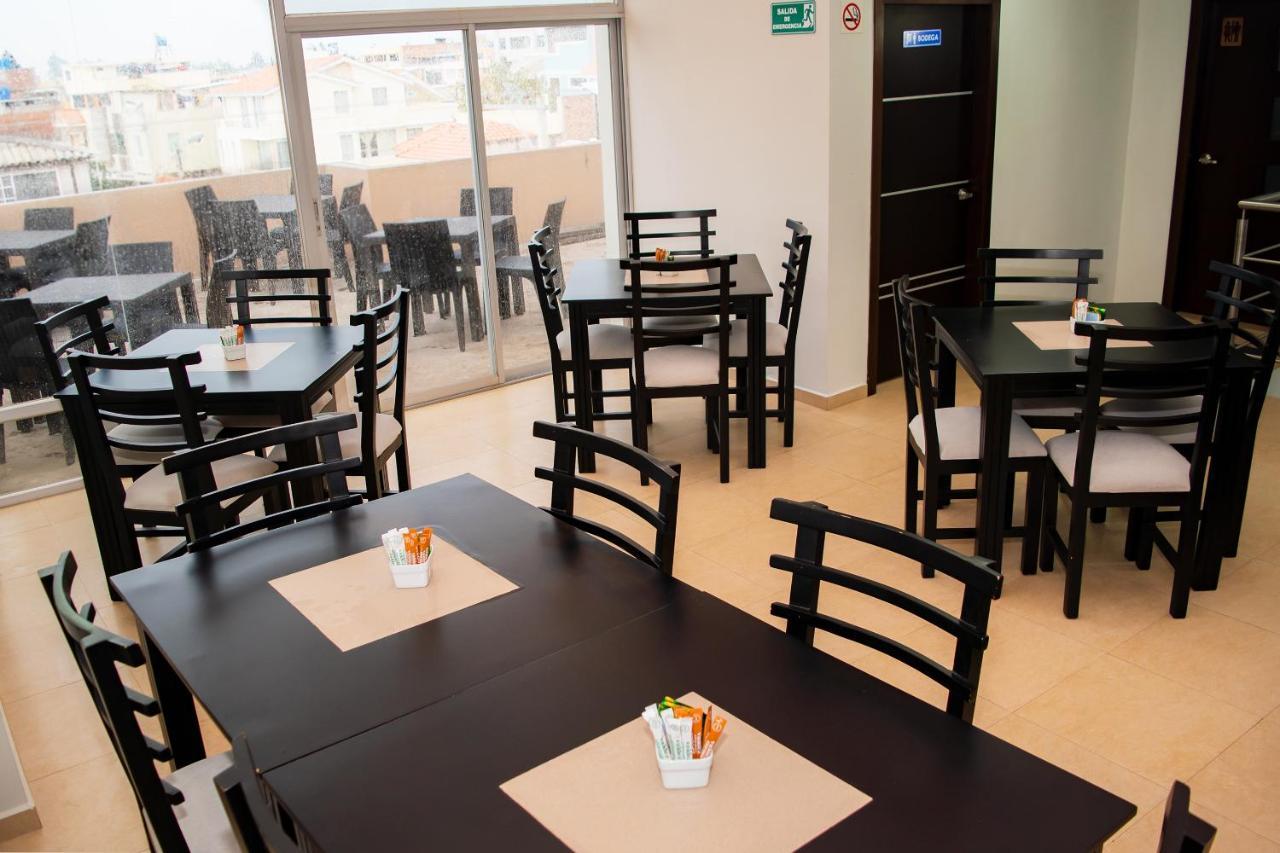 Illari Hotel Riobamba Buitenkant foto