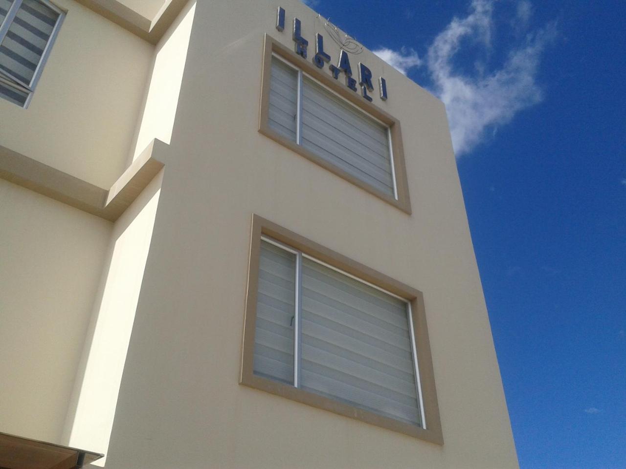 Illari Hotel Riobamba Buitenkant foto